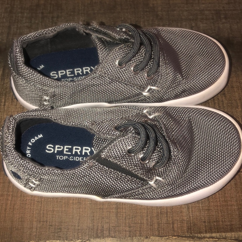 Toddler boys sperry 8c